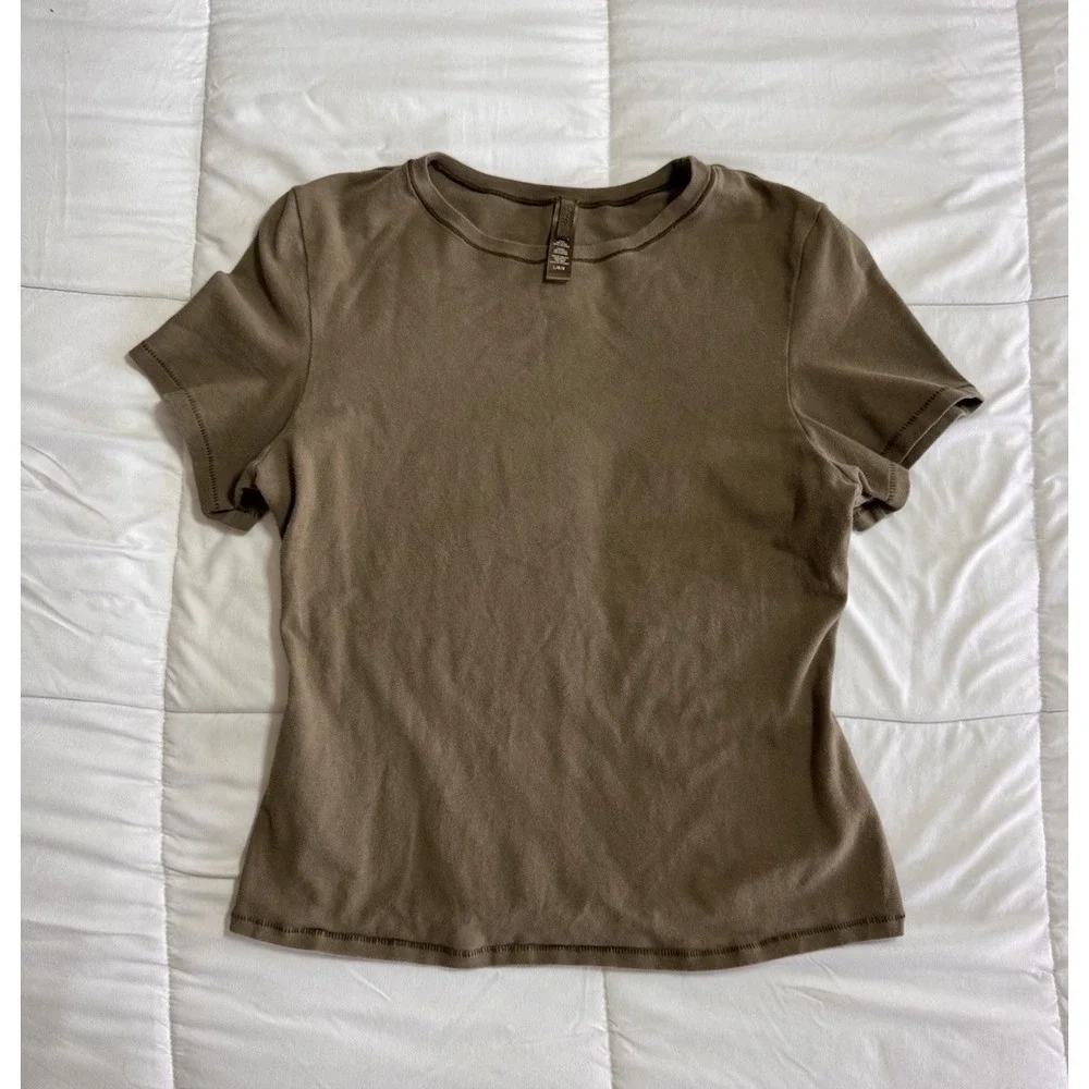 SKIMS Cotton Jersey Short Sleeve T-Shirt In Brown Size Large EUC Soft - Picture 2 of 8